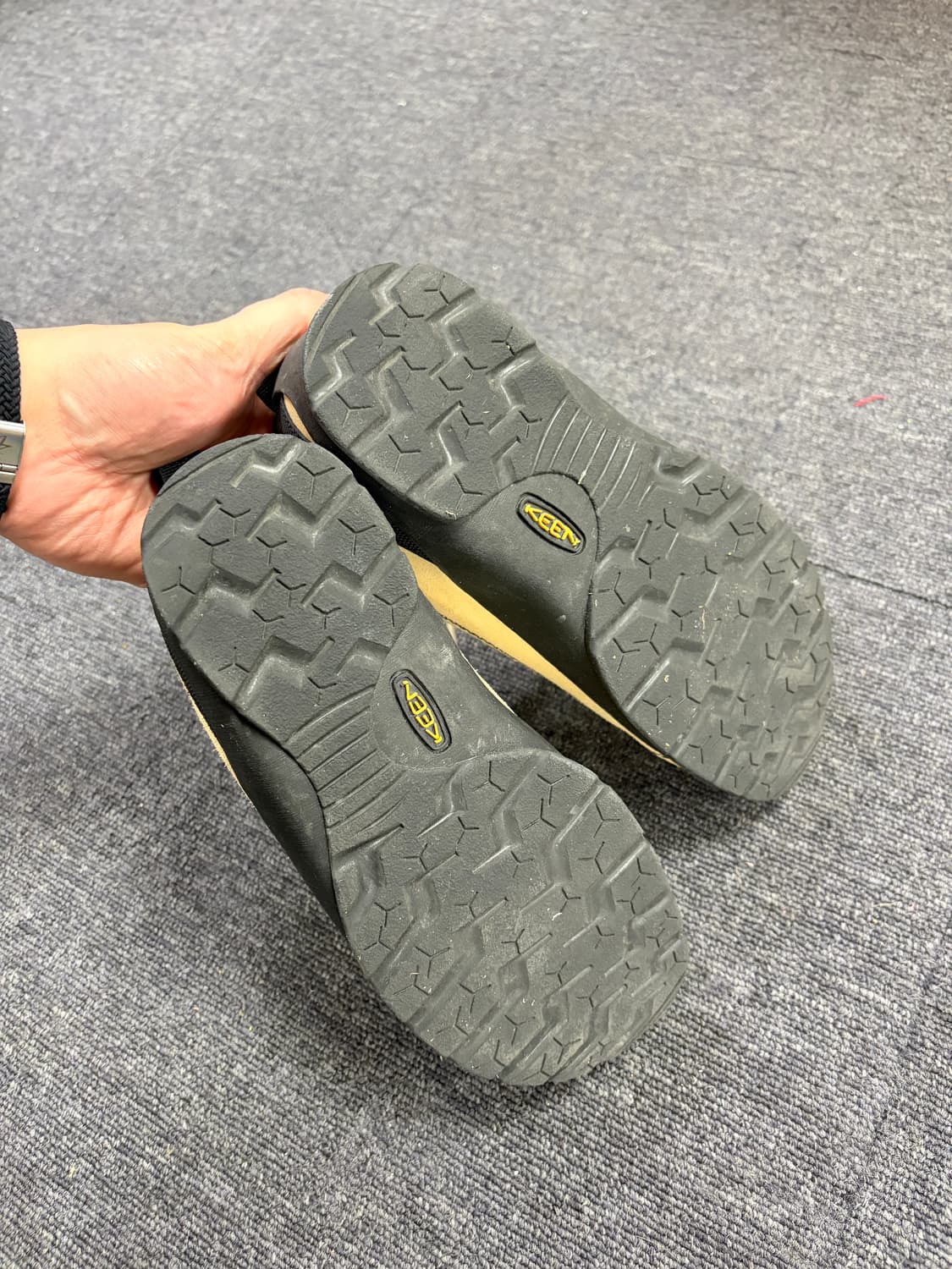 킨x오마스헨데 재스퍼 베이지 희귀(1회착용) 235 상품이미지3