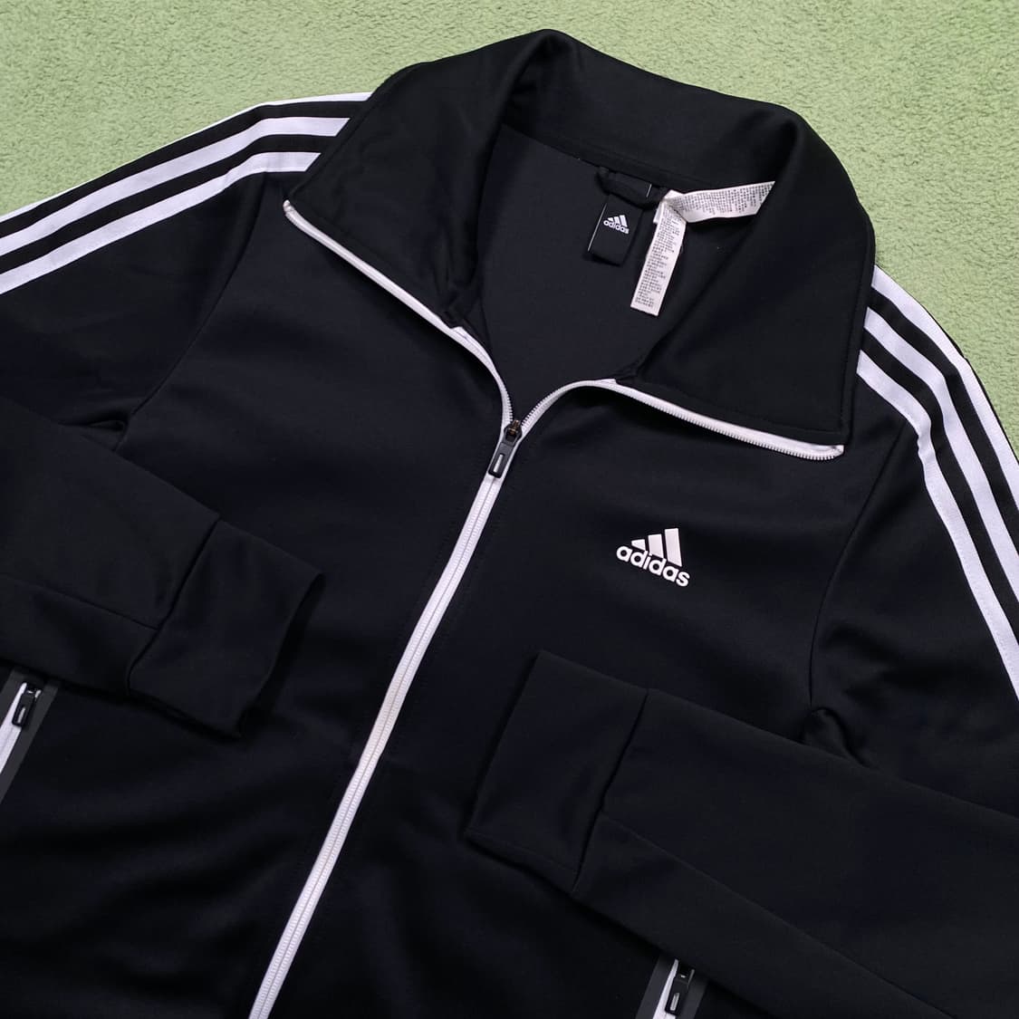아디다스 검정 삼각 로고 져지 상품이미지1