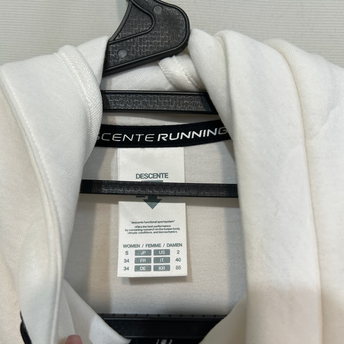 데상트 여성 네오프랜 후드 집업 85  상품이미지2