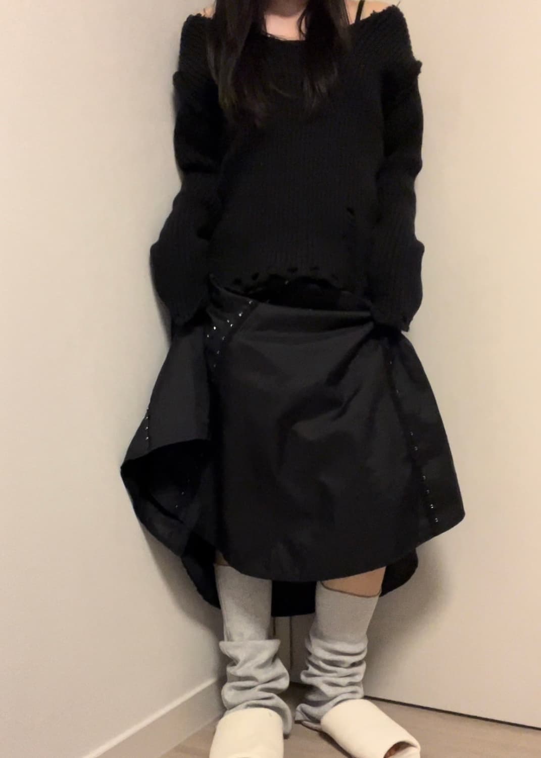 V neck black grunge knit 상품이미지6