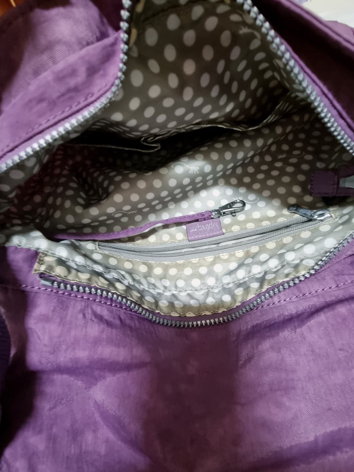 키플링 보라색 크로스백 상품이미지3