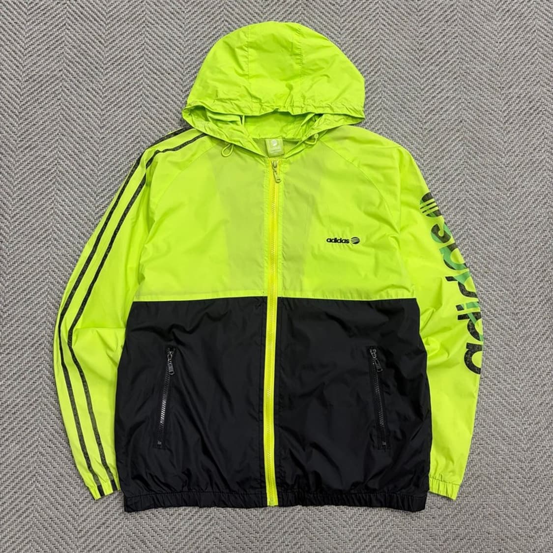 아디다스 네온 배색 바람막이  v1772 상품이미지1