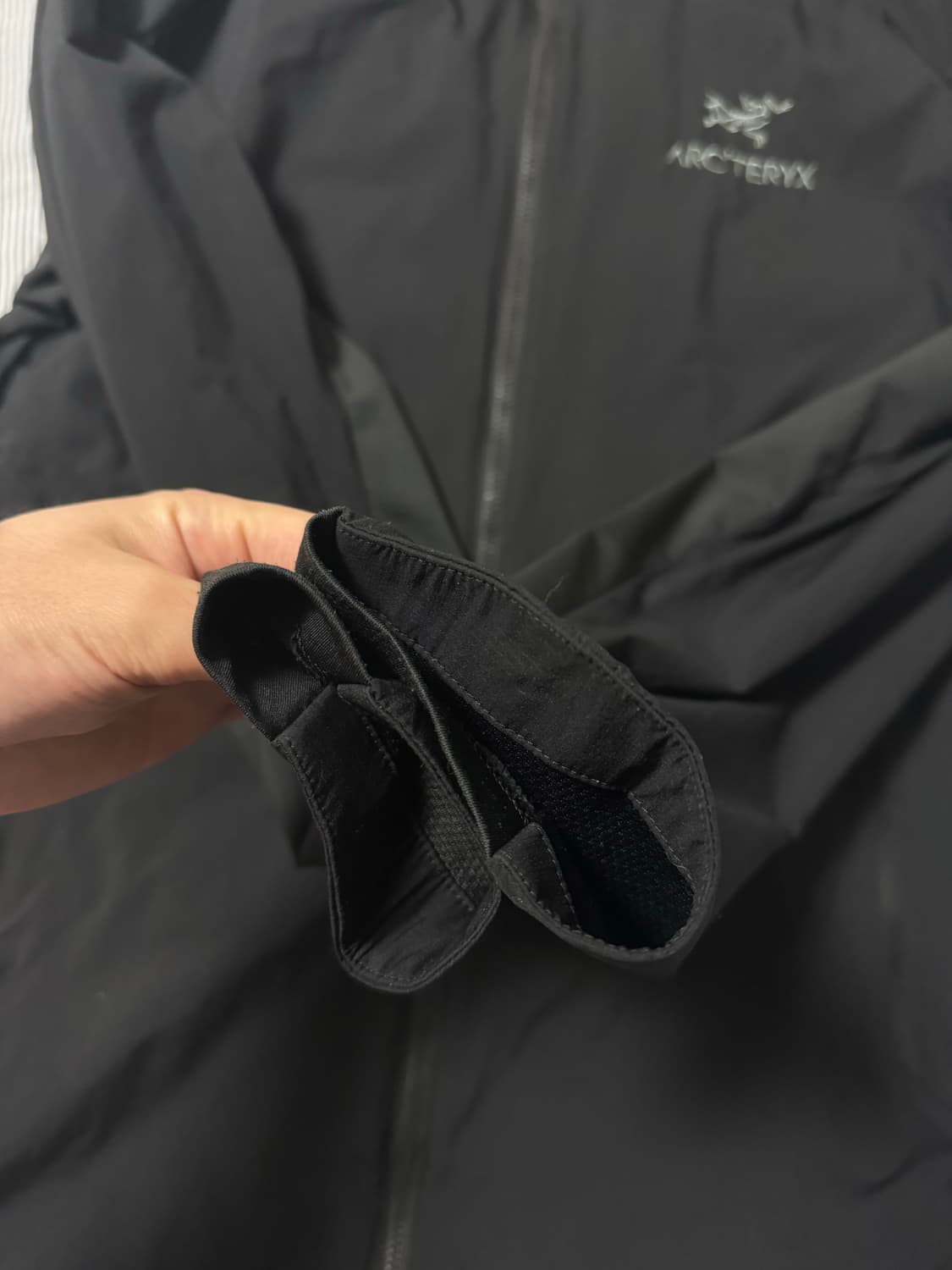 (SS급) 아크테릭스 아톰 SL 후디 블랙  상품이미지9