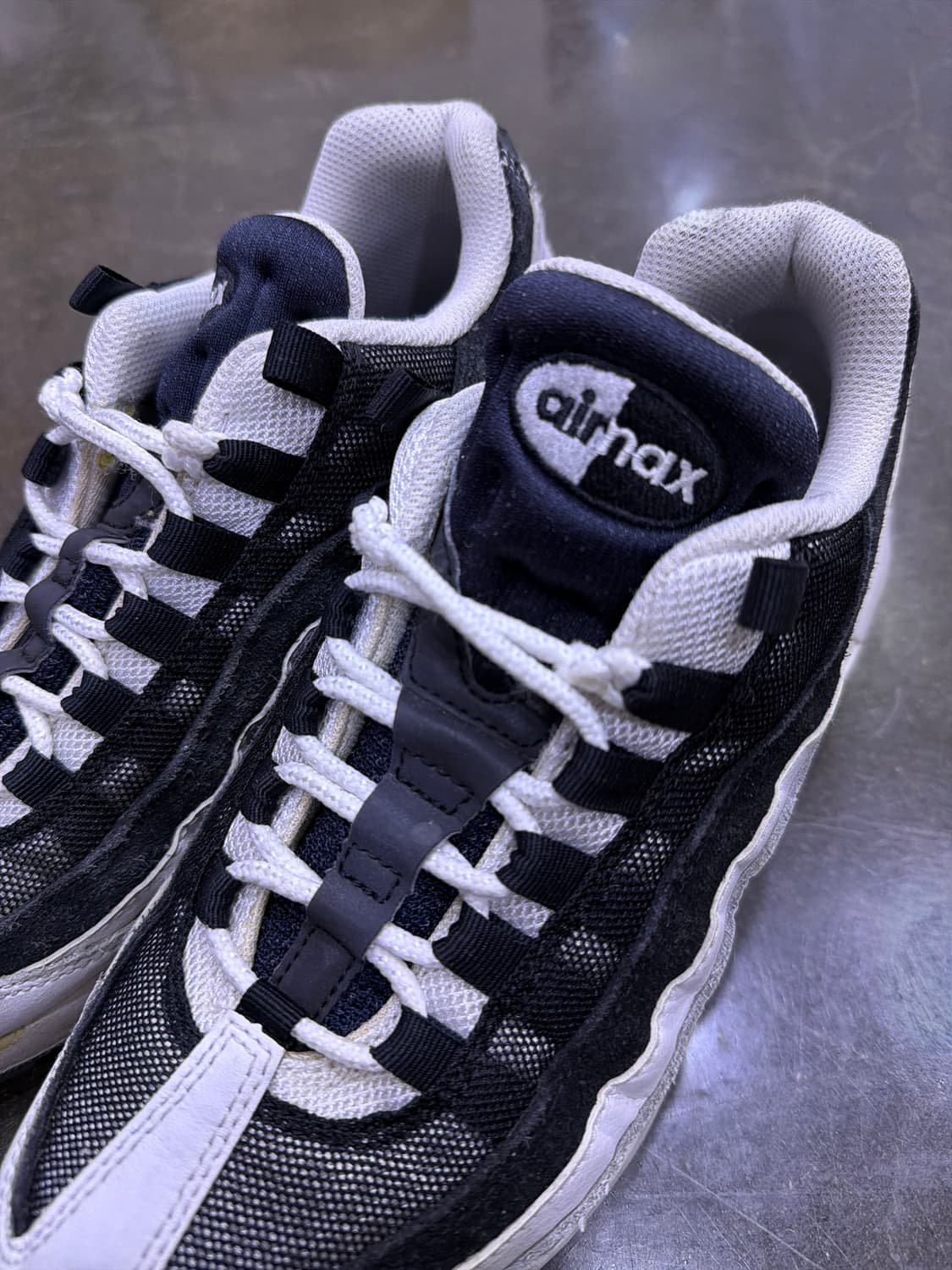 나이키 에어맥스95 에센셜 음양 화이트 블랙 슈즈 260 상품이미지4