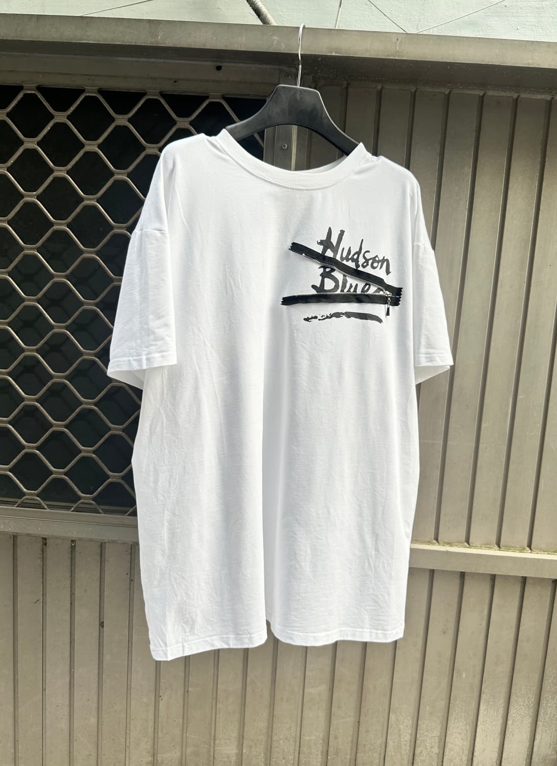 NONE vintage zipper detail graphic tee  상품이미지2