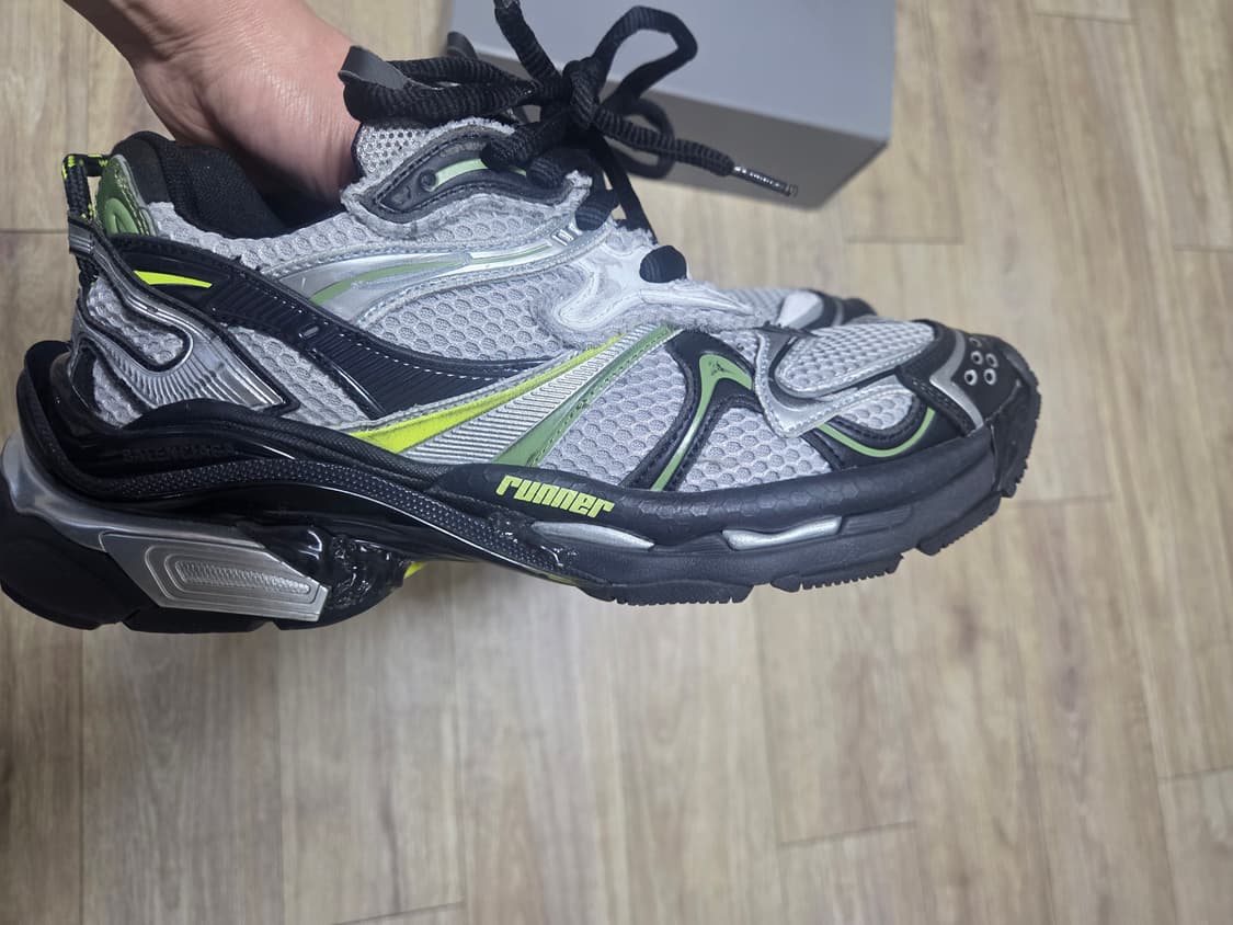 발렌시아가 러너 2.0 실버그레이 41 풀박스 상품이미지3