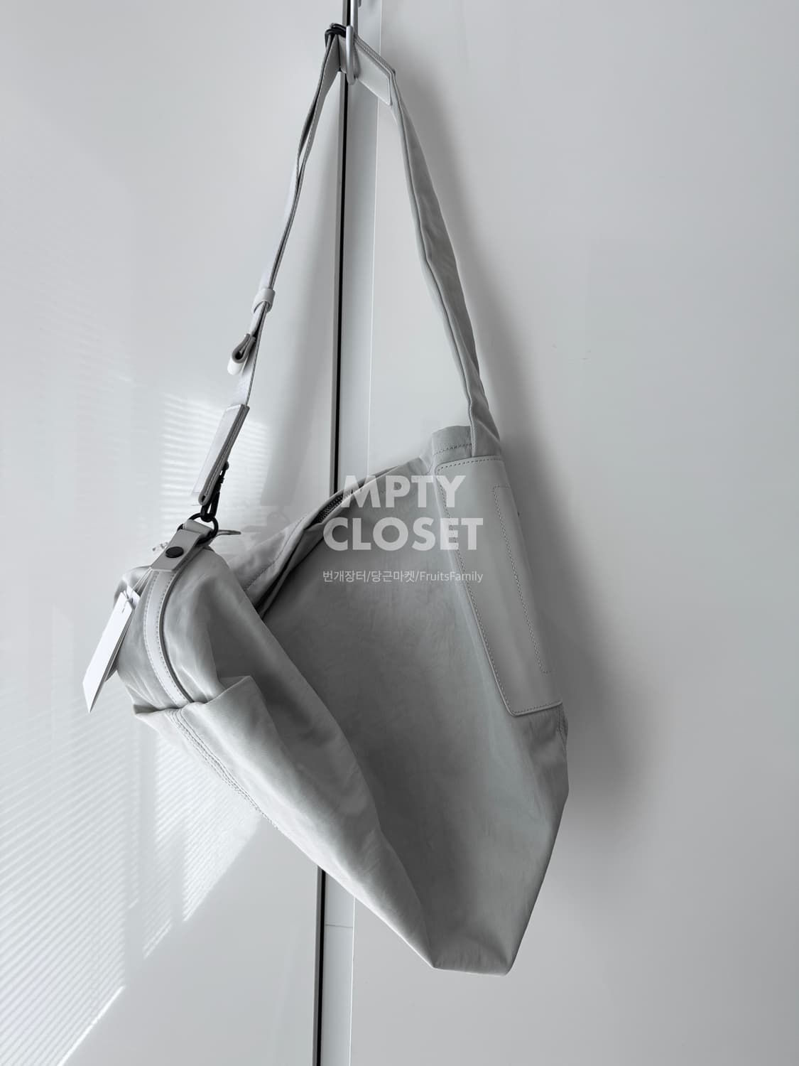 빈폴 LESS BAG2 라지 라이트 그레이 상품이미지1