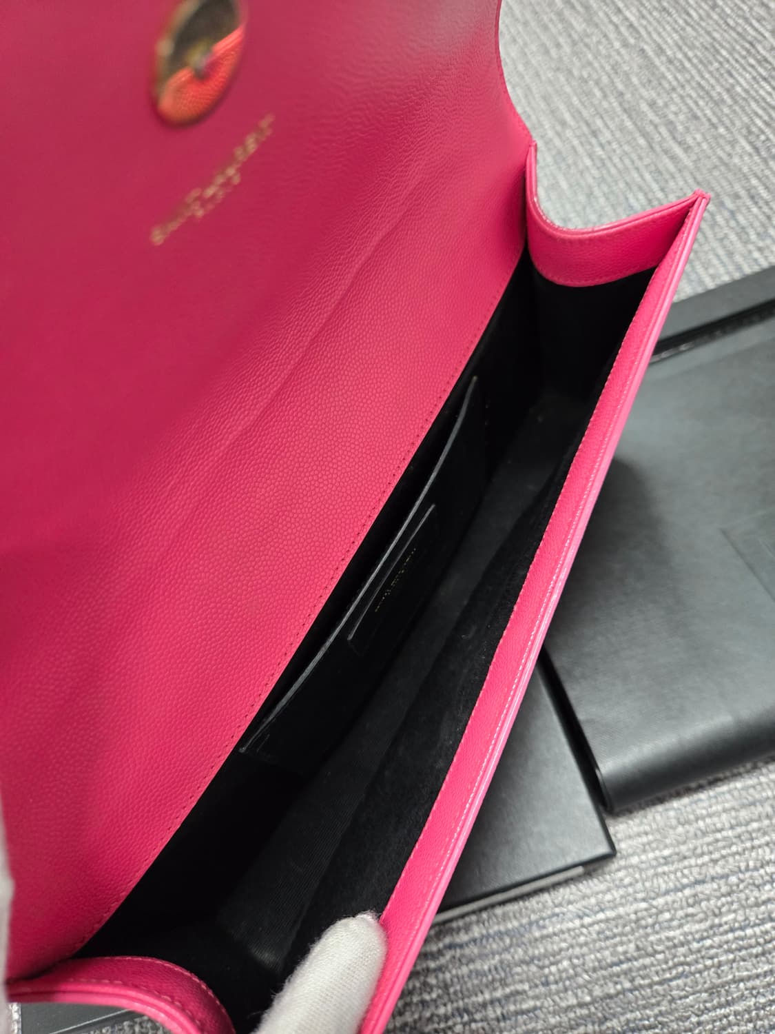 [특가][정품] 입생로랑 핑크 클러치백 상품이미지6