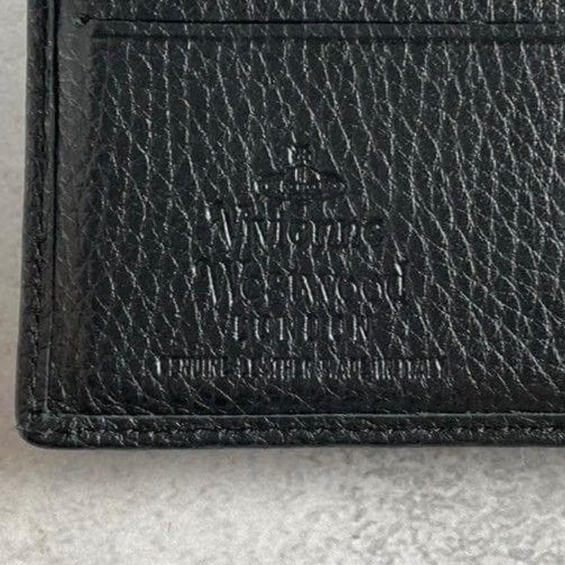 비비안 웨스트우드 트라이 버클 가죽 지갑 상품이미지9