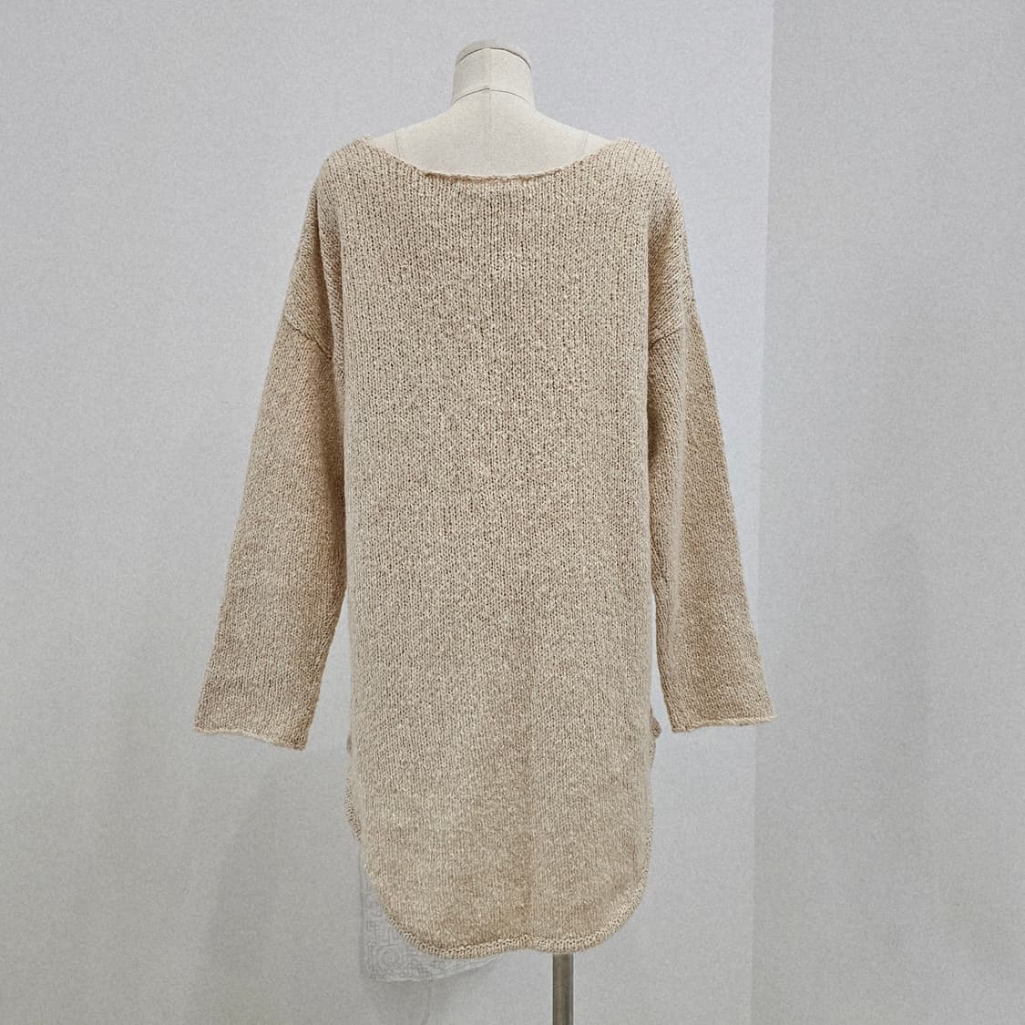 모헤어 울혼방 루즈핏 베이지 보카시 니트  상품이미지2