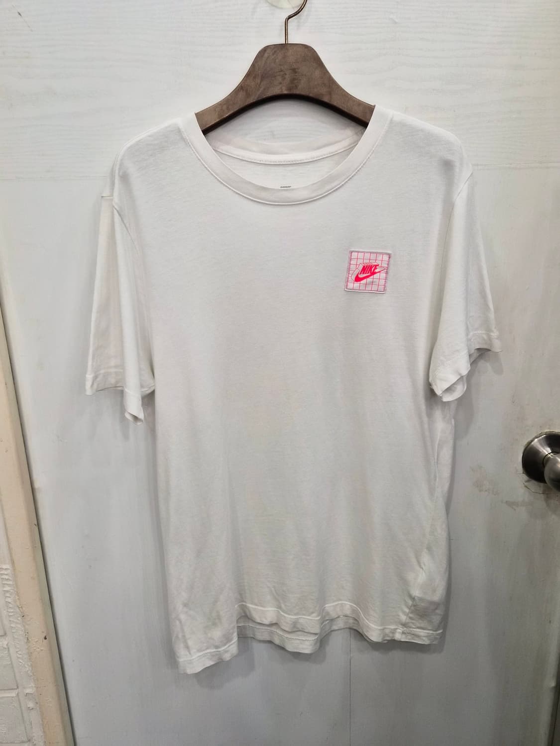 L,100)) NIKE 나이키 반팔티셔츠 ! 뒷면 짱 예뻐요~ 상품이미지2