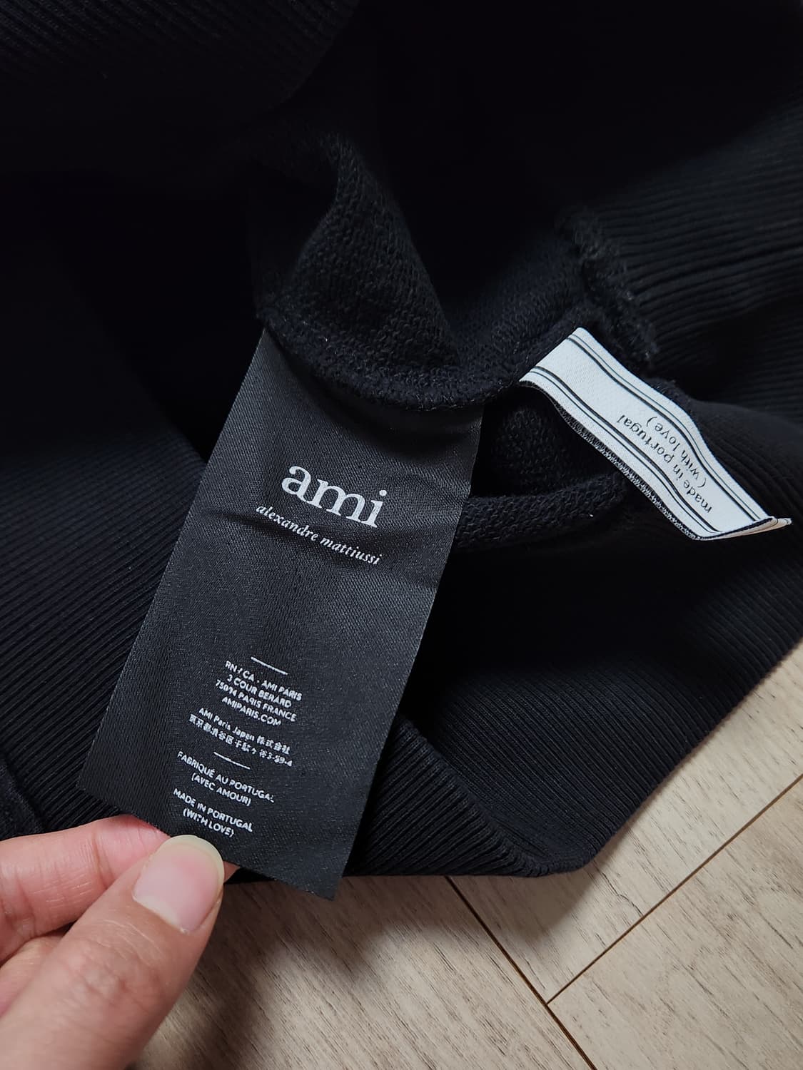 아미 스몰 하트 로고 맨투맨 상품이미지4