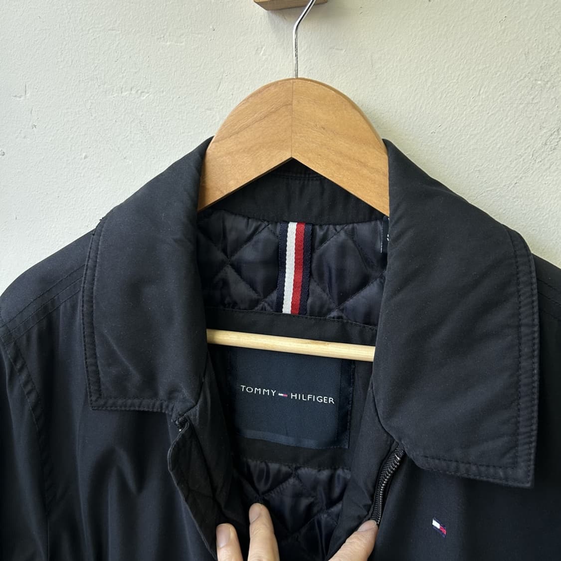 15950 - 타미힐피거 블랙 블루종 자켓 상품이미지3