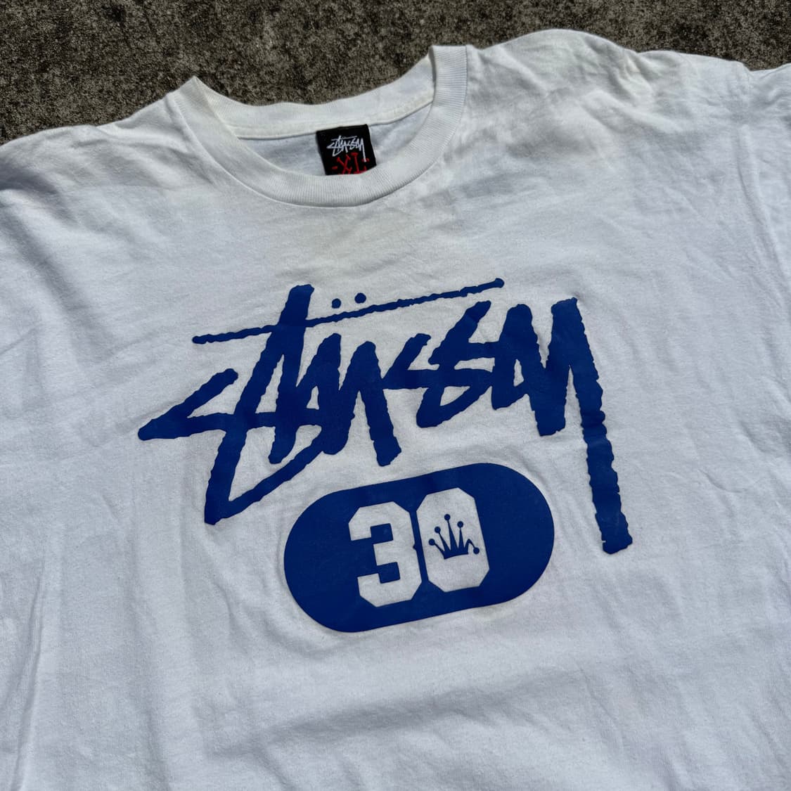 [XL] 00s Stussy 스투시 30년 기념 흰색 반팔티 상품이미지5