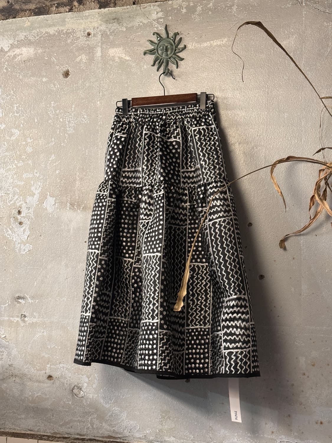 24-26 ) Mbeaute Dot&Wave Pattern Skirt 상품이미지1
