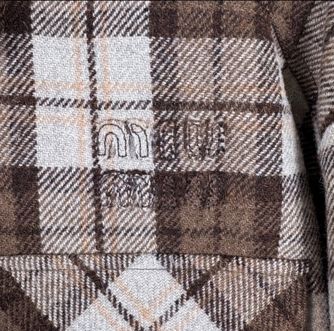 [40] 미우미우 여성 로고 체크 크롭 블루종 자켓 코코아 브라운 상품이미지6