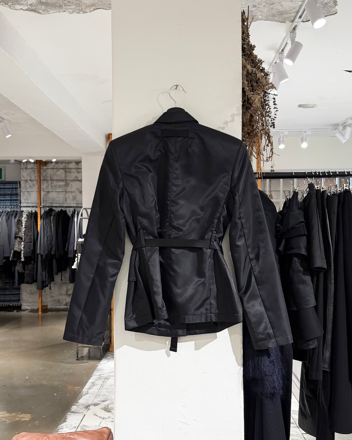 1017 alyx 95m 블랙 버클 디테일 랩 블레이저 상품이미지6