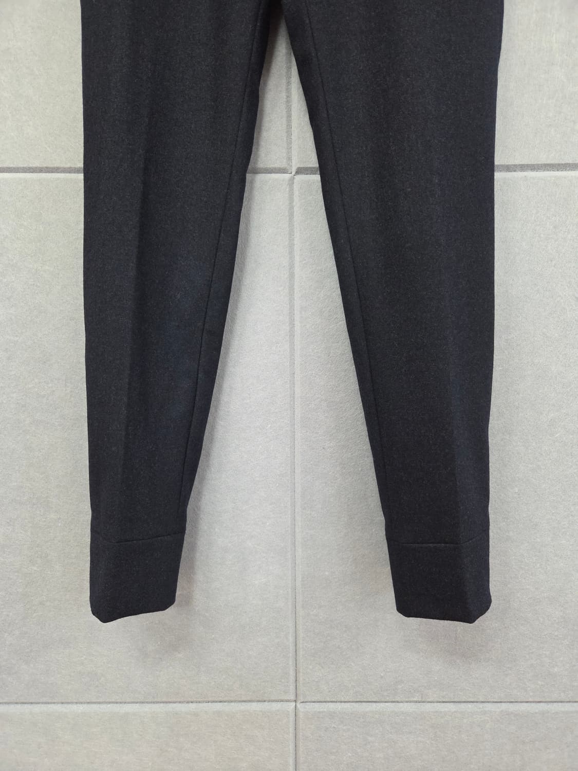 SOLID HOMME 솔리드옴므 사이드 밴딩 지퍼 슬랙스 상품이미지3