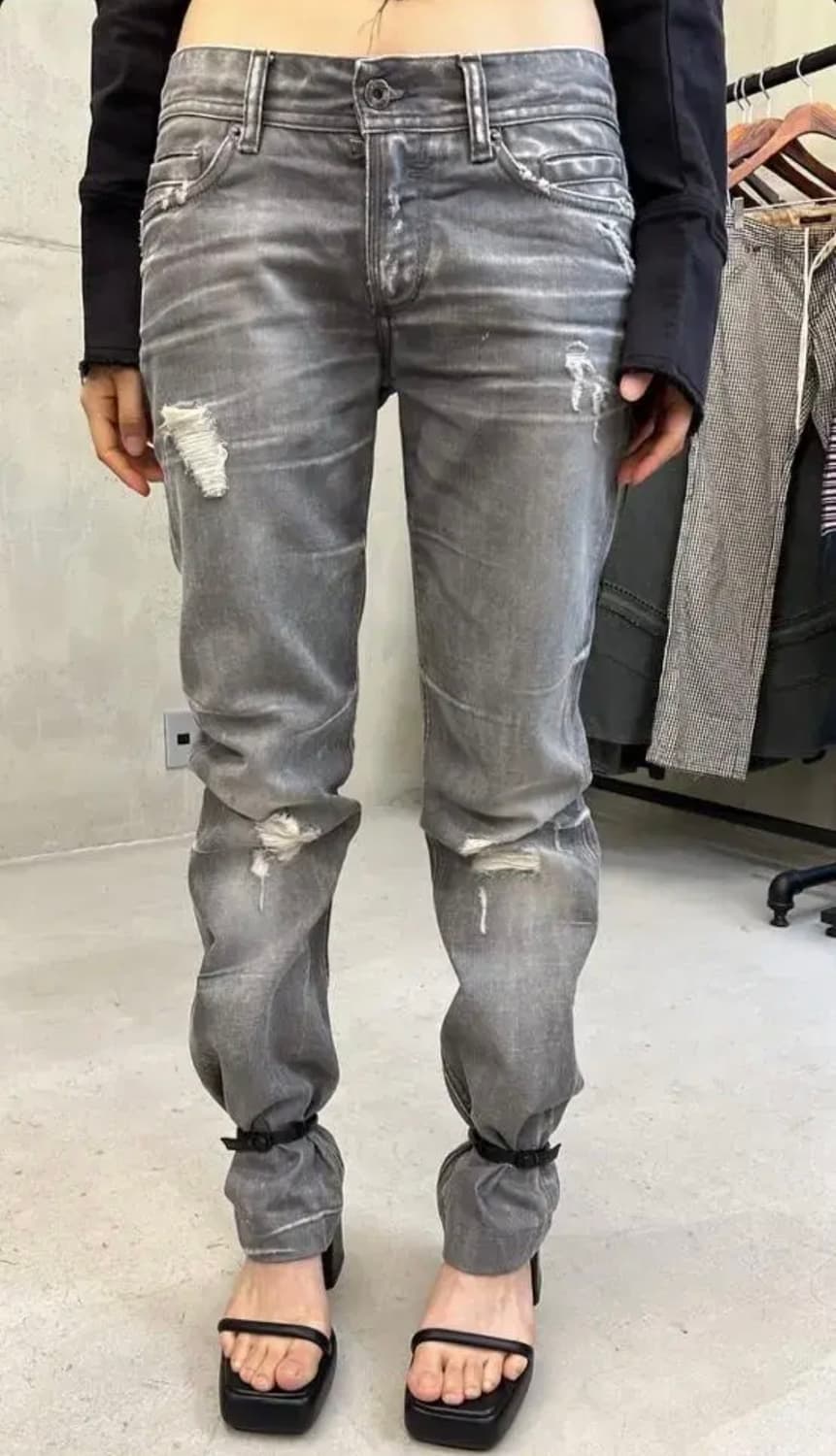 [D&G] 빈티지 머드 워싱 디스트로이드 커브드 데님 상품이미지1