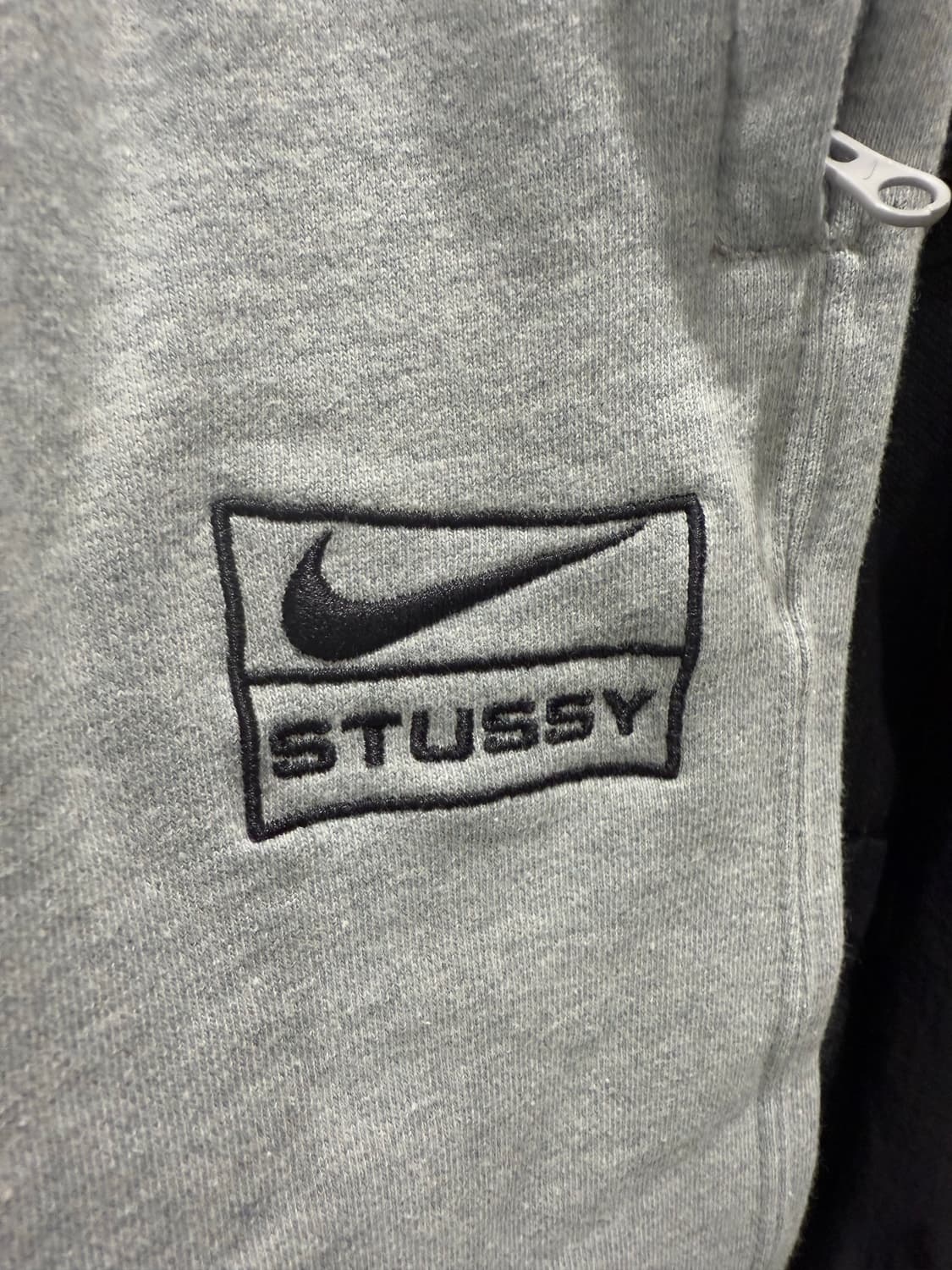 나이키 x 스투시 NRG 플리스 팬츠 다크 그레이 헤더 상품이미지3