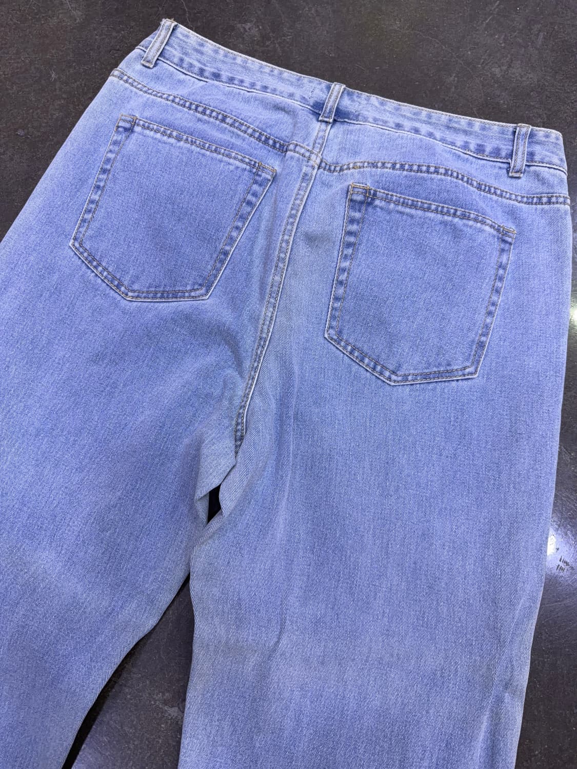 무신사스탠다드 레귤러핏 데님팬츠 라이트 인디고 34 상품이미지8