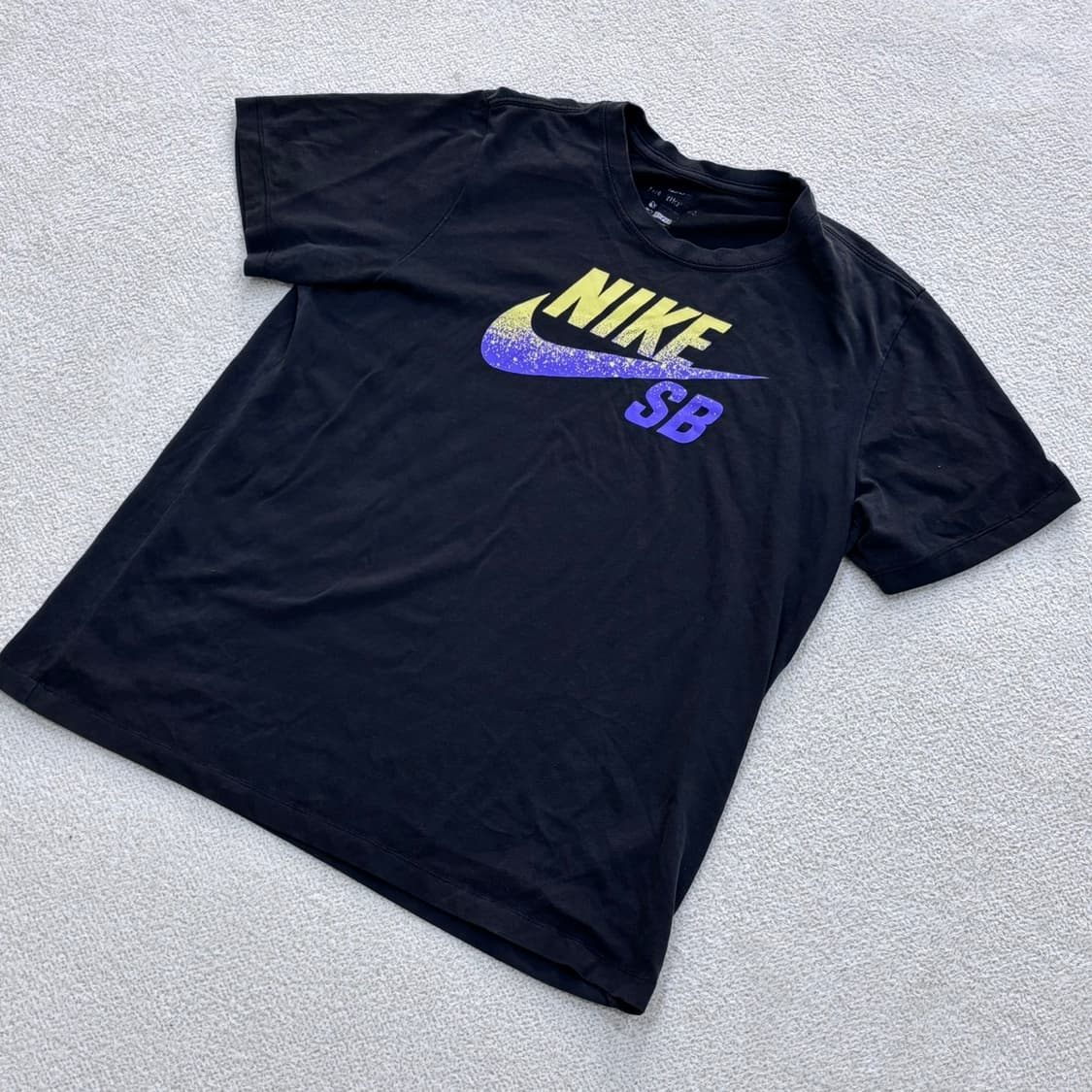 L 나이키 SB 드라이핏 반팔 티셔츠 0330E 상품이미지1