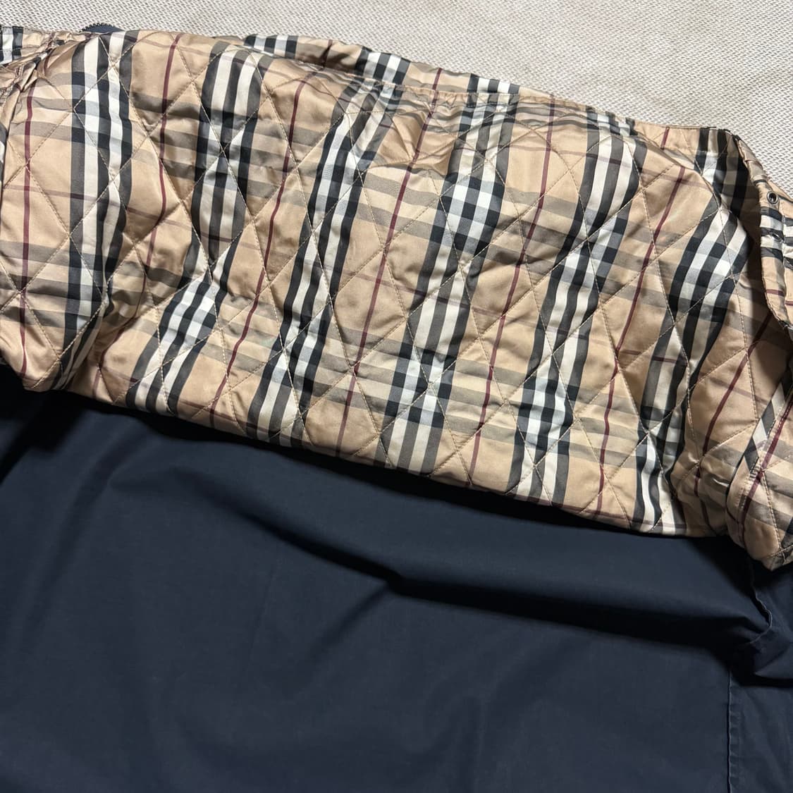 버버리 체크 퀄팅 헤링턴 자켓 상품이미지6