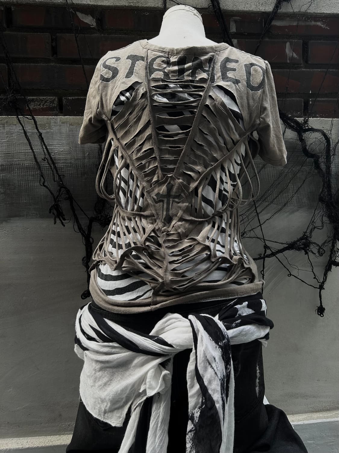 *rare design* 00s JPN 펑크 거미줄 카키 스컬 티셔츠 상품이미지2