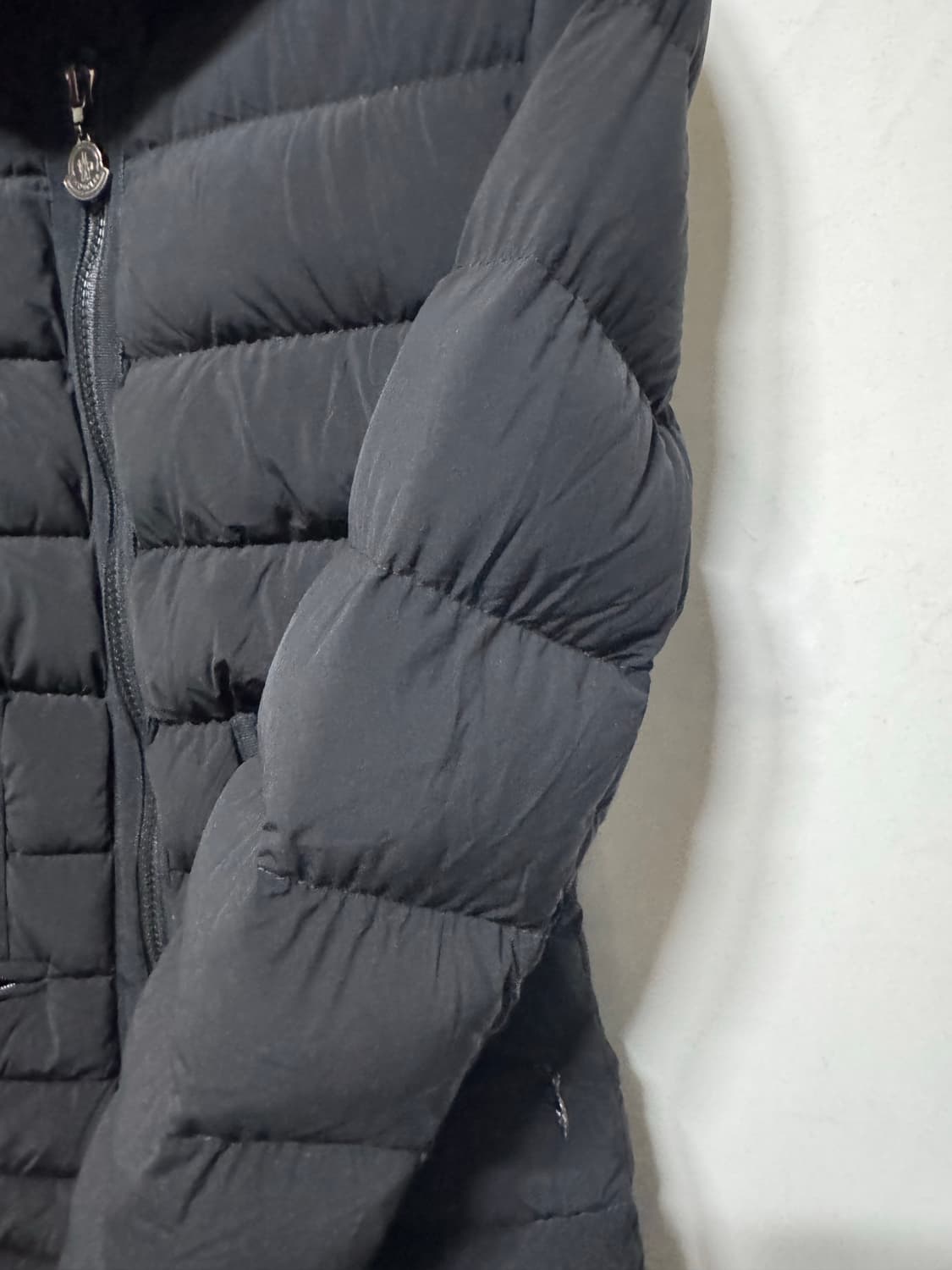 1 몽클레어 아이네이 다운 패딩 상품이미지5