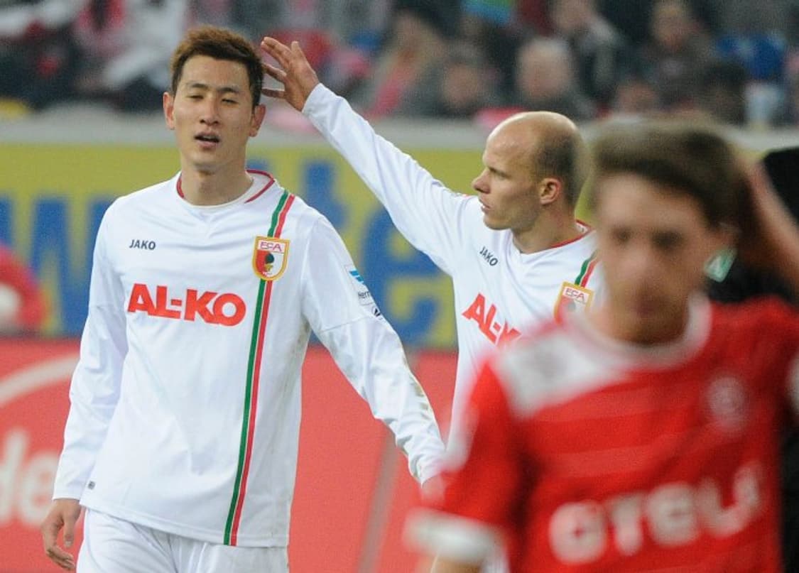 아우크스부르크 12-13 지동원 싸인 유니폼 상품이미지4