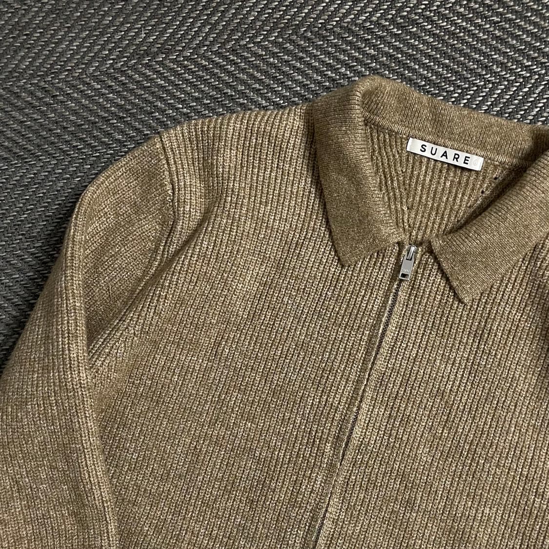 수아레 미니멀 하찌 카라 투웨이 니트 집업 y 4941 상품이미지4