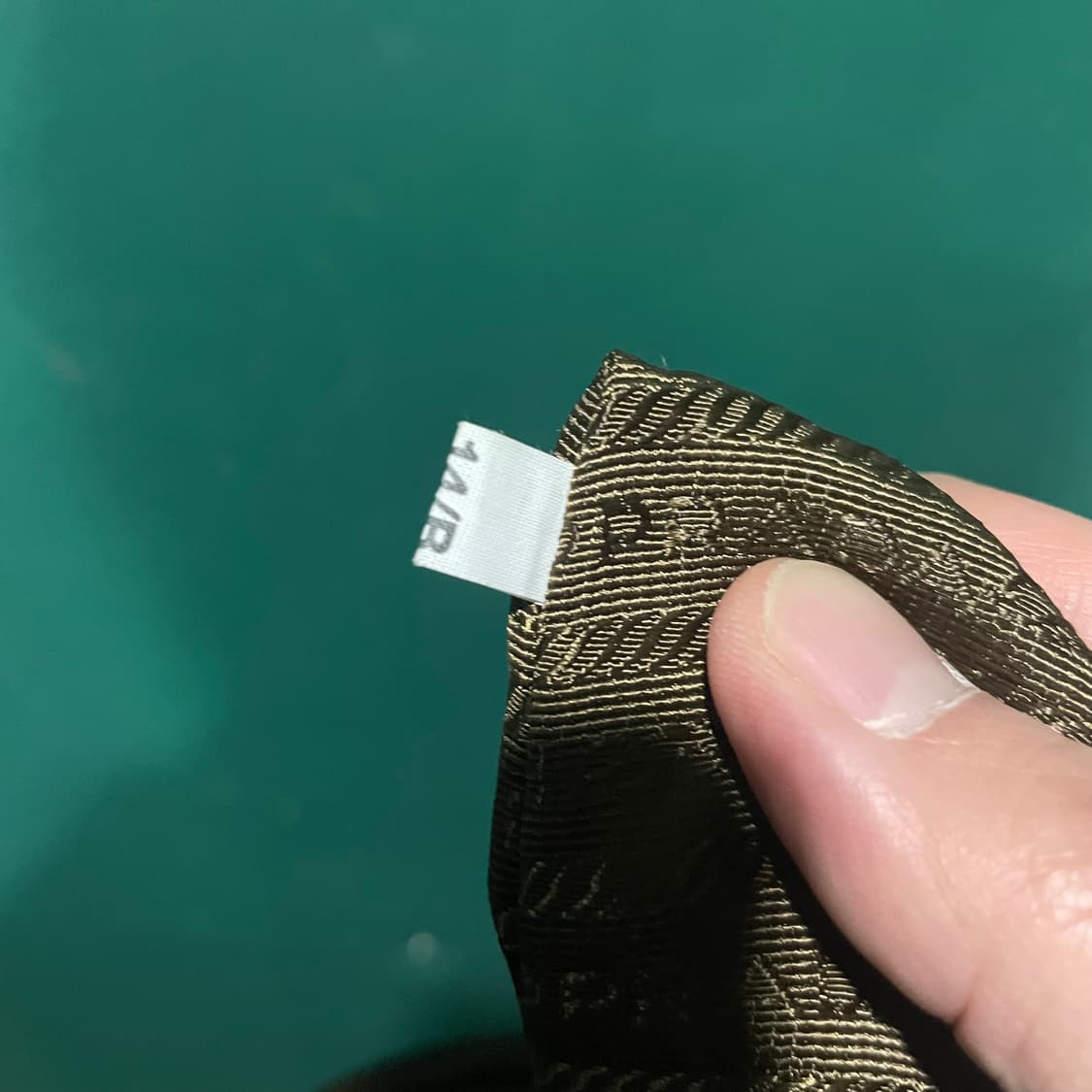 프라다 비텔로 가죽 숄더크로스백 상품이미지9