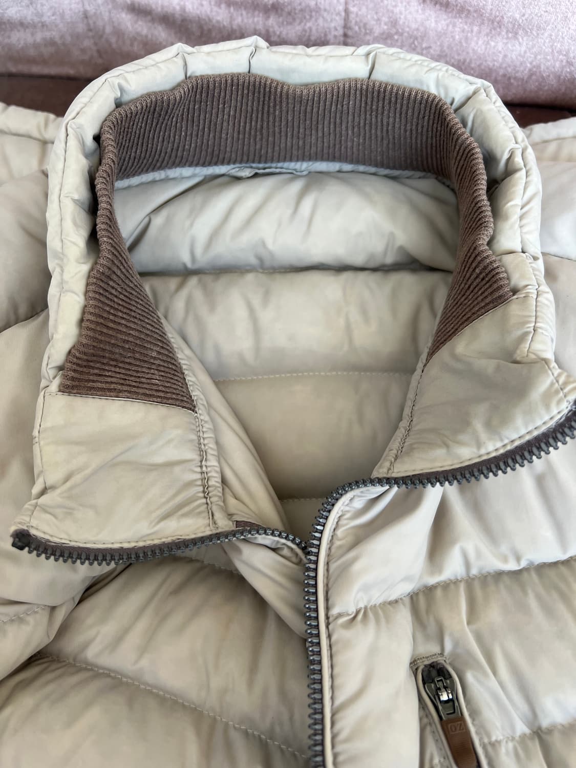 올젠 남성 베이지 구스다운경량패딩  상품이미지3