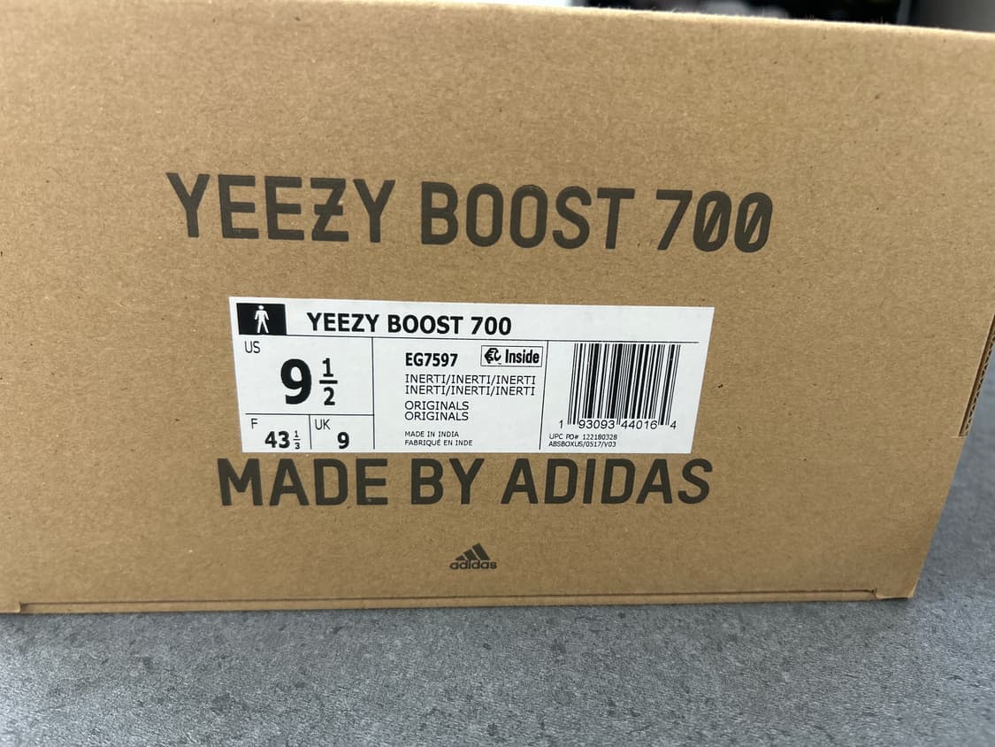 이지부스트700이너시아 상품이미지3