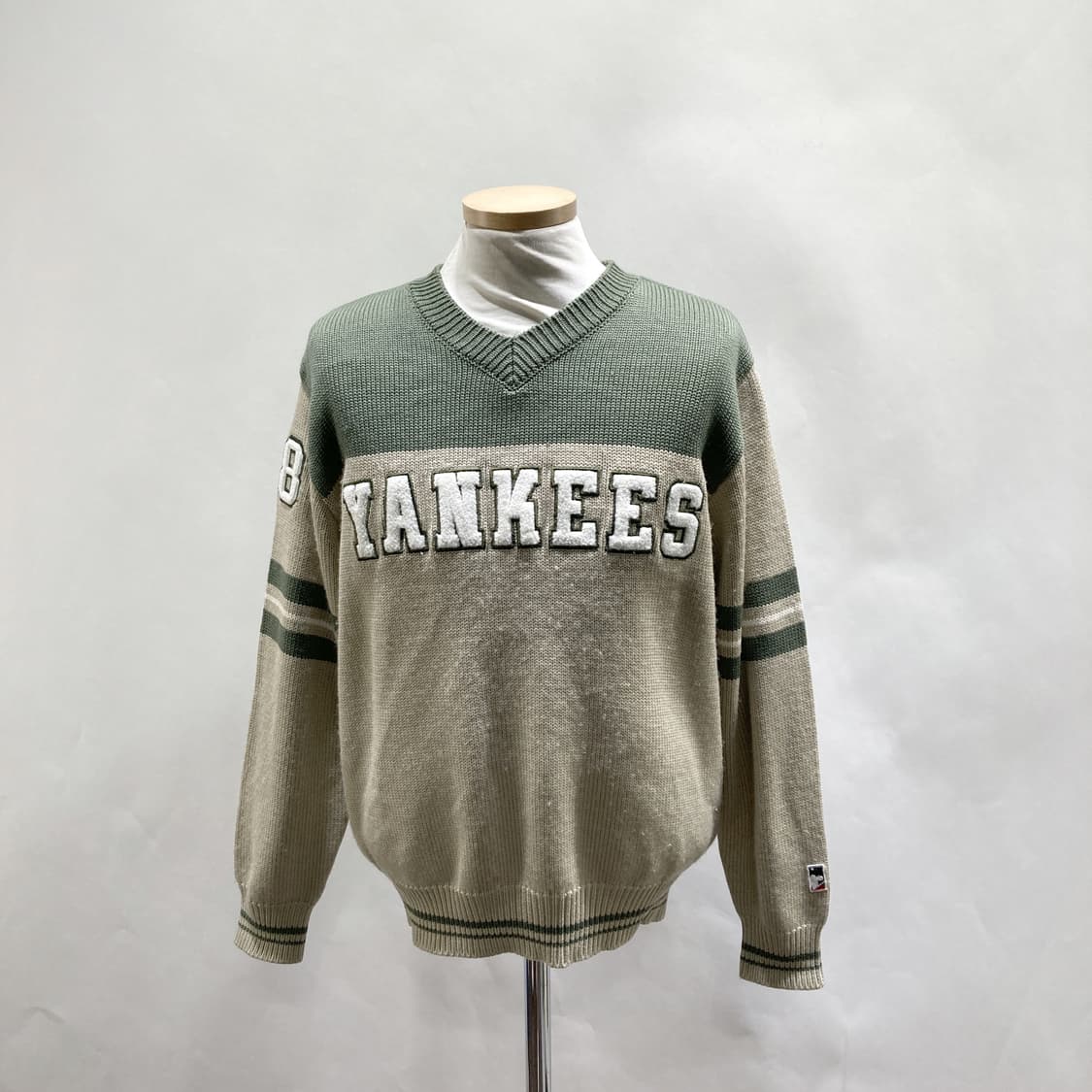 MLB 빈티지 브이넥니트 95  상품이미지1