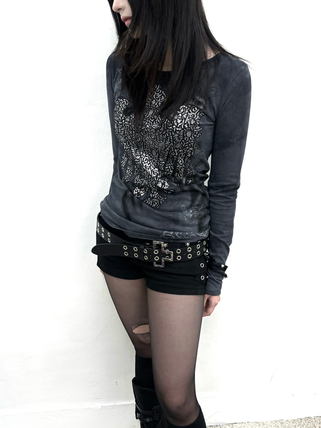 Affluence gothic print slim fit long sle 상품이미지2