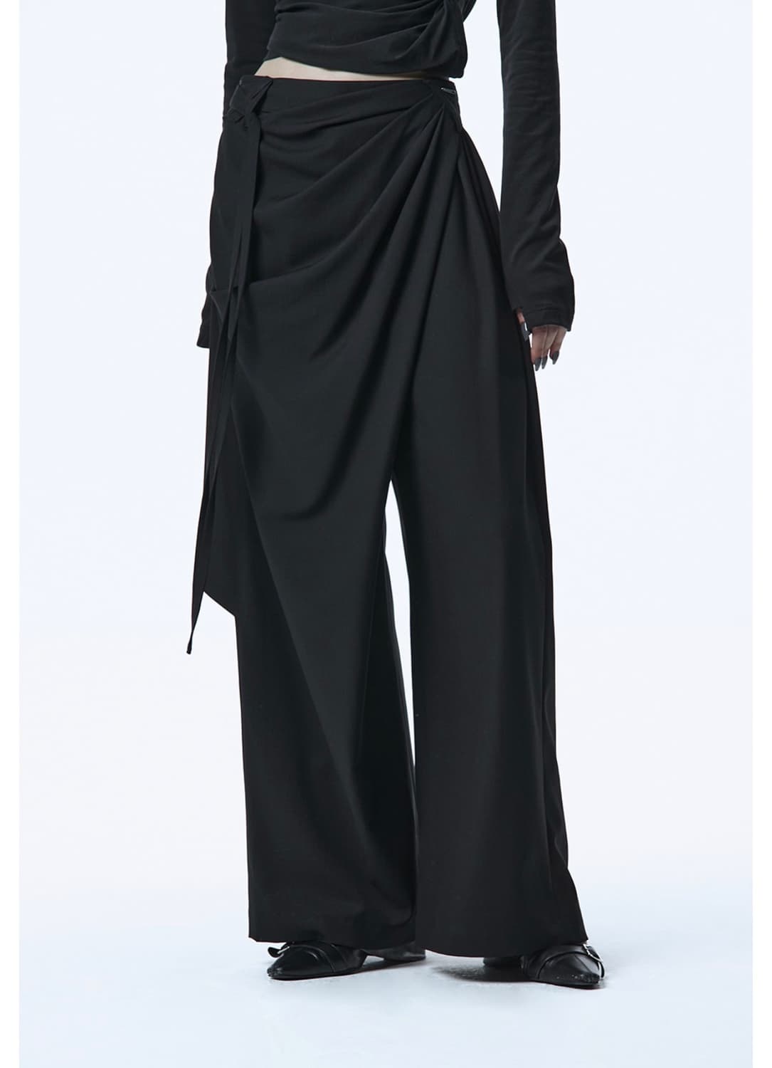 Draped Overlay Slacks ( black )  상품이미지1