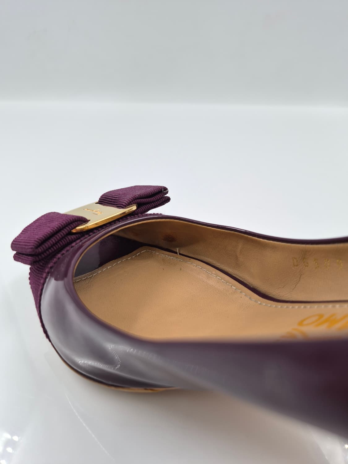 페라가모 보우 페이던트 오픈토 펌프스 상품이미지8