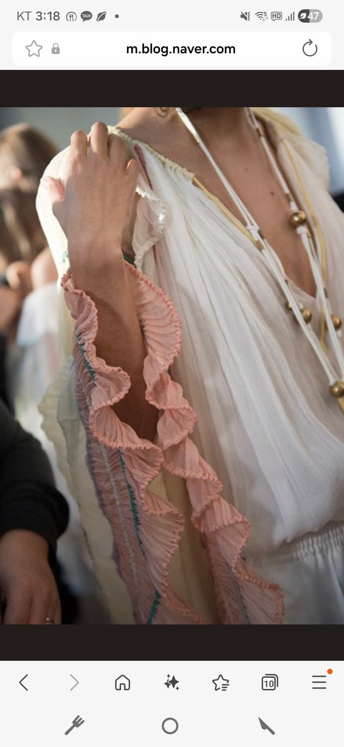 끌로에st. 러플 시폰 블라우스 상품이미지8