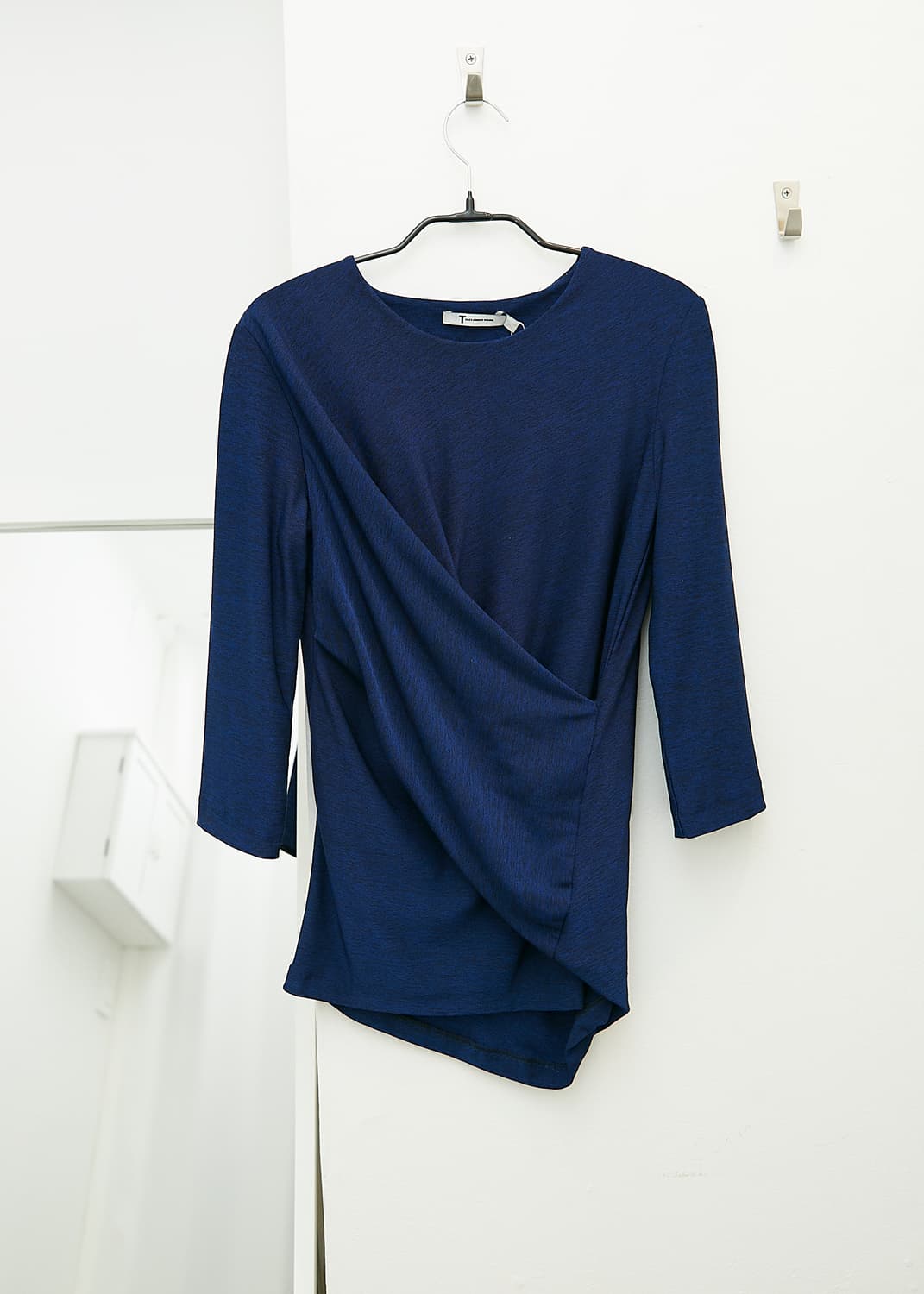 Three-Quarter Sleeve T-Shirt 상품이미지1