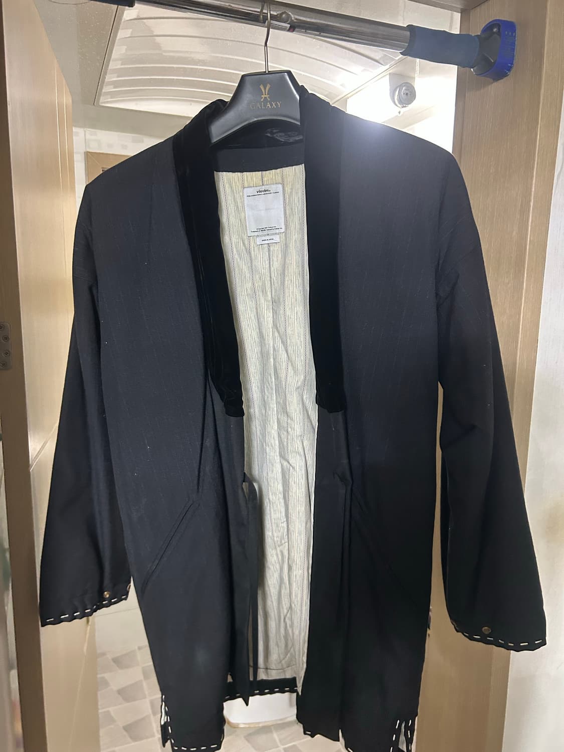 비즈빔 16AW 도테라 코트 초판 블랙 상품이미지1