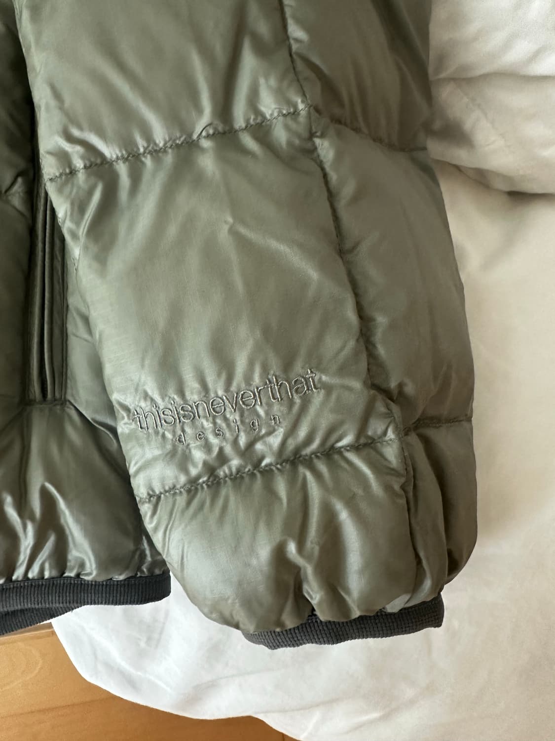 디스이즈네버뎃 퍼텍스 라이트 다운 자켓 다크 세이지 xs 상품이미지4