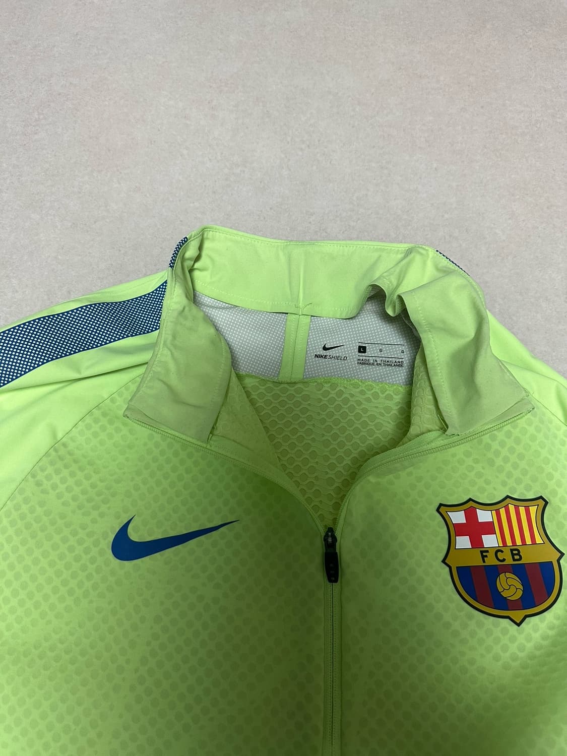 15-17 fc바르셀로나 쉴드탑 형광 나이키 상품이미지4