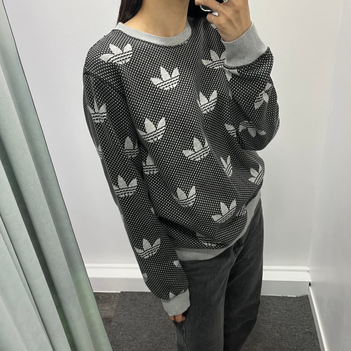 아디다스 로고 맨투맨 상품이미지3