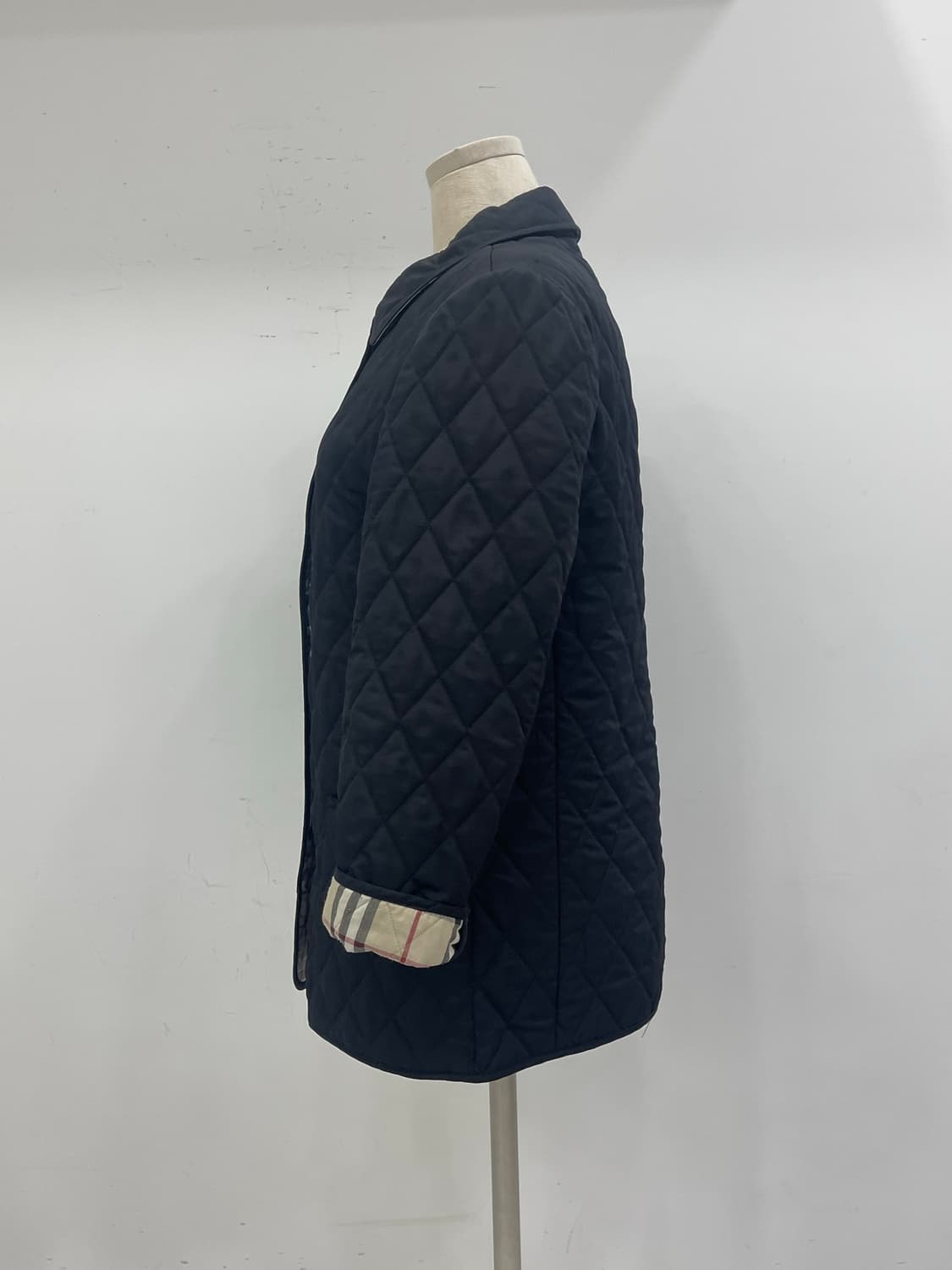 버버리 블랙 퀼팅 자켓 상품이미지4