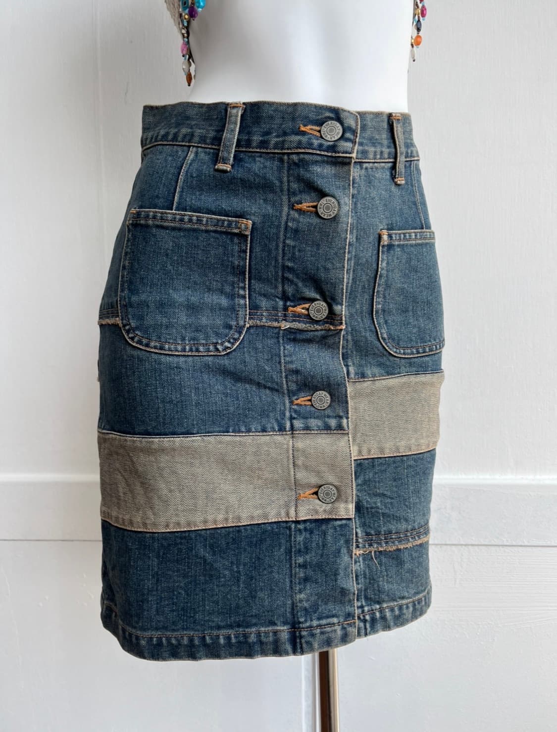 패치워크 버튼 데님 스커트 상품이미지1