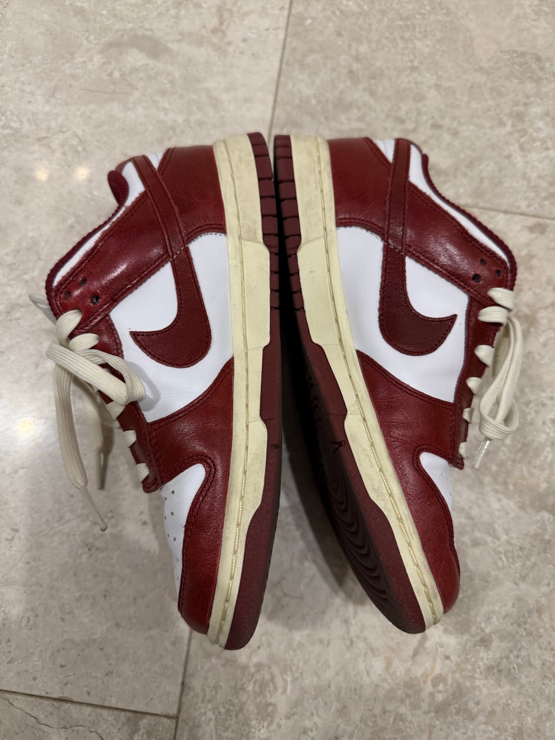 나이키 덩크 로우 레트로 프리미엄 팀 레드 앤 화이트 240사이즈 상품이미지3