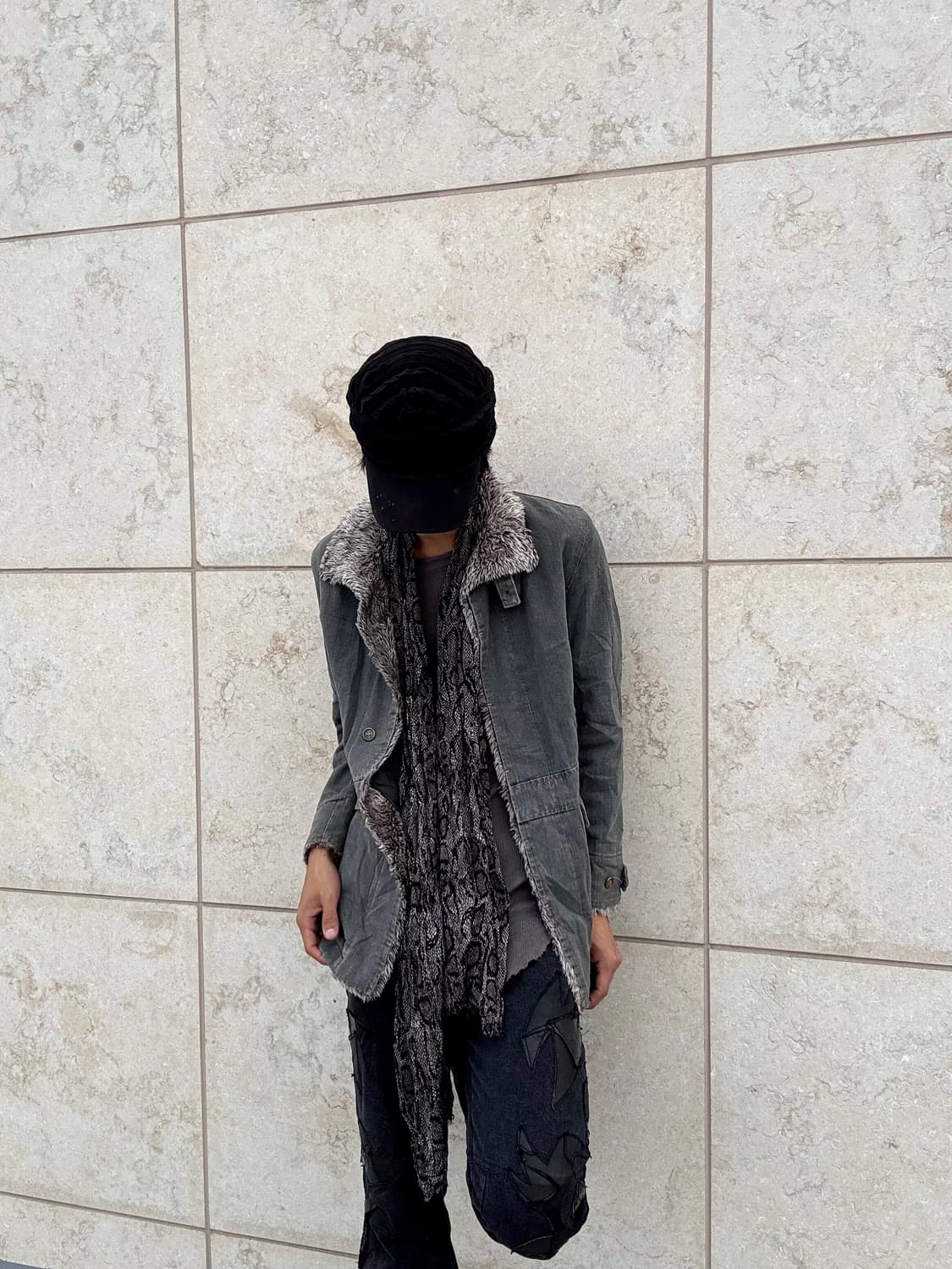 “Vintage” V-Kei Fur Trimming Grey Neckbu 상품이미지9