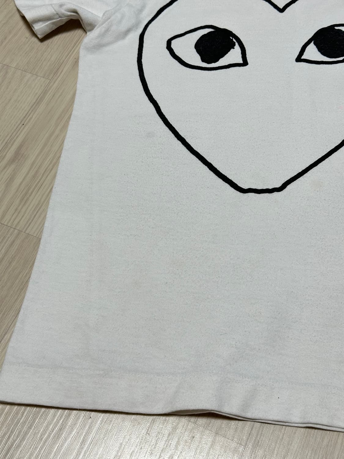 꼼데가르송 프린팅 블랙 하트와펜 반팔 티셔츠 화이트 상품이미지5