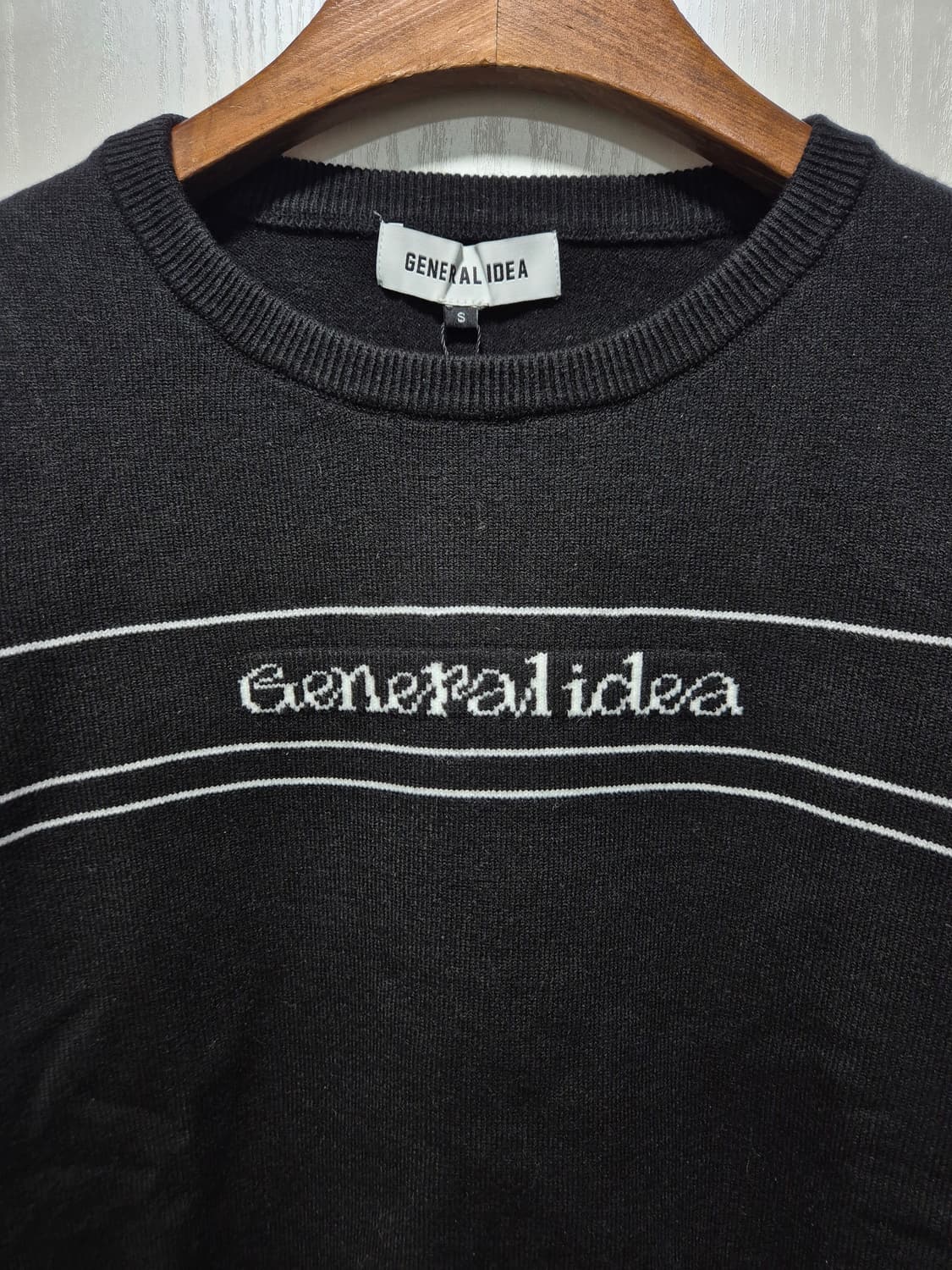 제너럴아이디어 검정 봄 니트 상품이미지2